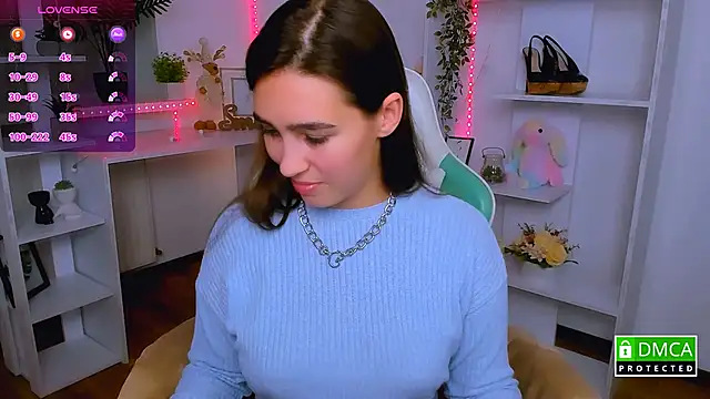 Snapshot of _Eliizabeth_ chatting on November 17, 9:53 pm Eliizabeth online show from November 17, 9:53 pm