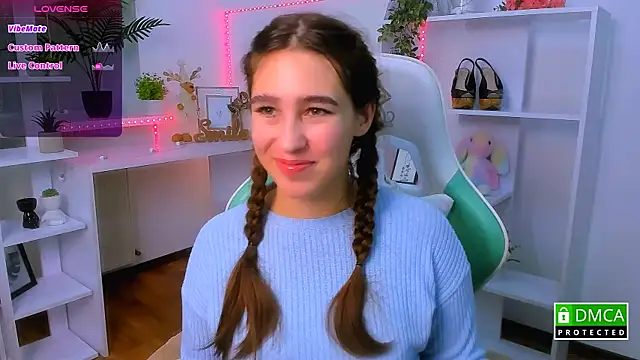 Snapshot of _Eliizabeth_ chatting on November 21, 10:30 pm Eliizabeth online show from November 21, 10:30 pm