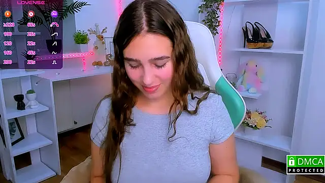 Snapshot of _Eliizabeth_ chatting on November 22, 10:09 pm Eliizabeth online show from November 22, 10:09 pm