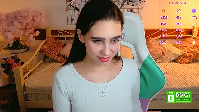  Eliizabeth  online show from February 18, 12:50 am