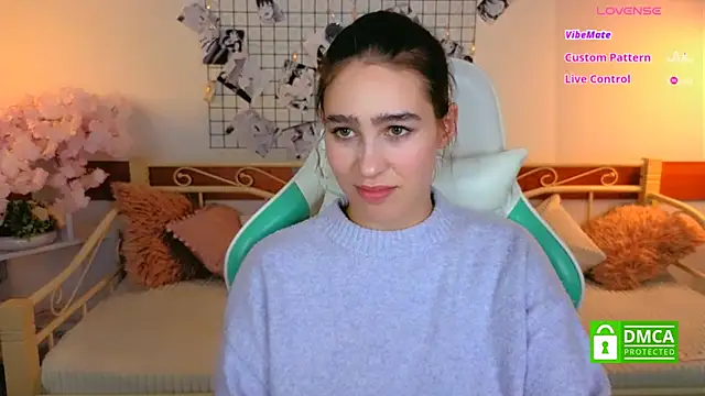  Eliizabeth  online show from March 2, 5:08 am