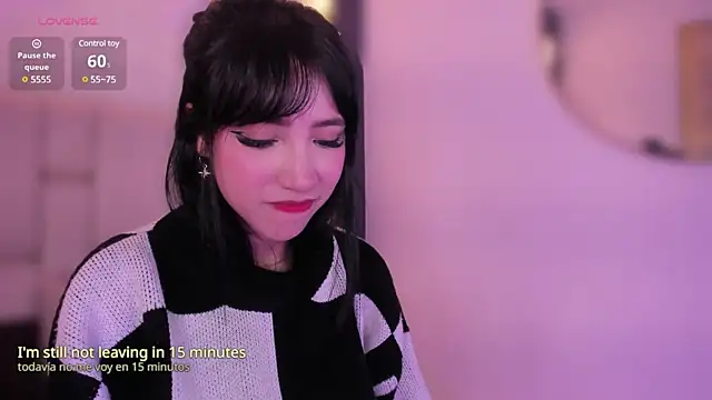 emma woods  online show from December 13, 6:27 pm