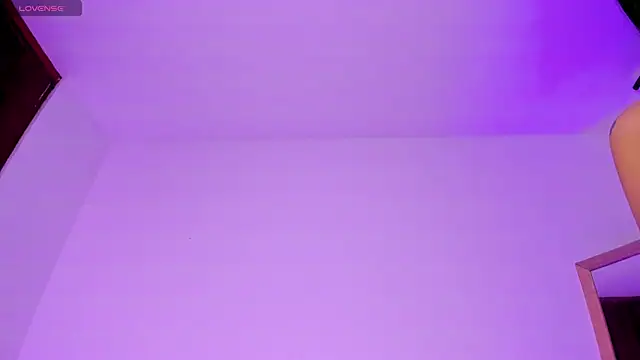 emma woods  online show from March 10, 3:30 pm