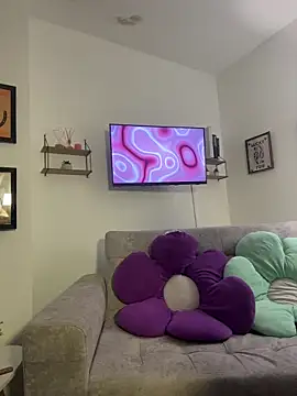 Snapshot of tati_reyess chatting on June 6, 10:53 am tati reyess online show from June 6, 10:53 am