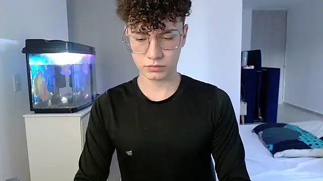 adrian morelly online show from October 25, 10:26 pm