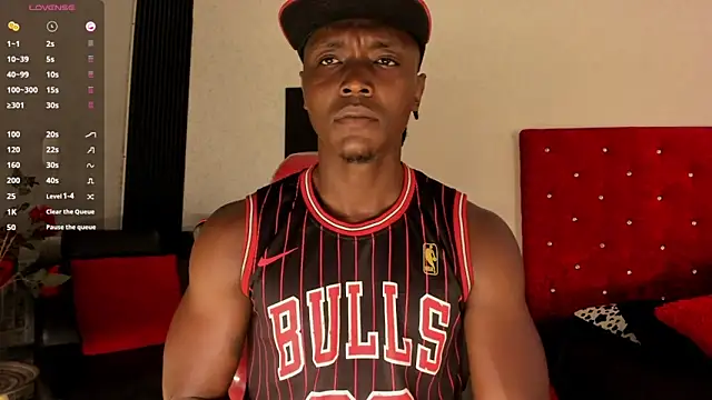 DannSmmith online show from October 19, 4:57 am