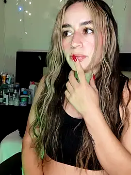 Natalia Suarez online show from December 29, 3:33 am