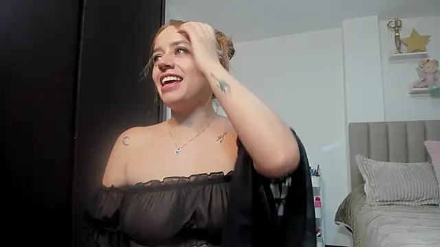 Snapshot of Natalia_Suarez chatting on June 21, 12:57 am Natalia Suarez online show from June 21, 12:57 am