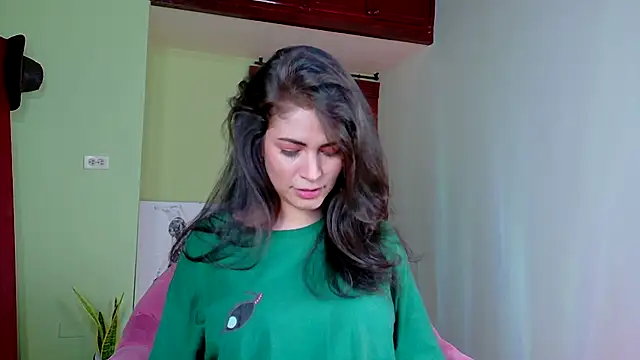 Emma  Blanco online show from December 2, 9:43 pm