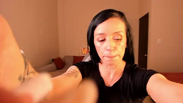 Kristen Garner online show from March 28, 8:30 pm