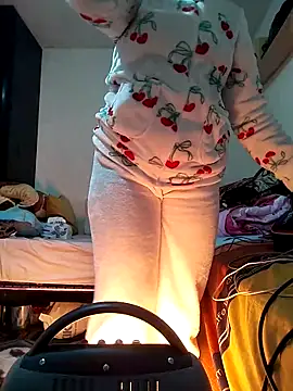 lolo890 online show from February 7, 4:54 pm