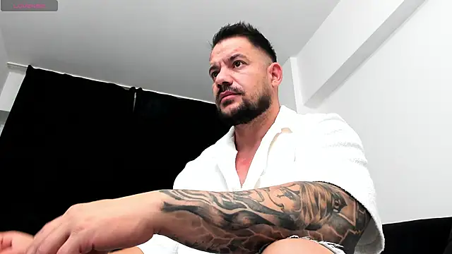 Snapshot of musclemonster31 chatting on October 6, 9:56 pm musclemonster31 online show from October 6, 9:56 pm