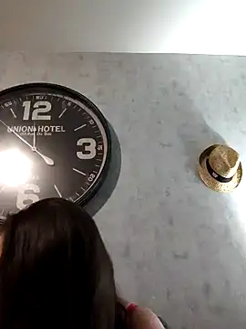 LEAsquirt91 online show from December 1, 10:53 pm