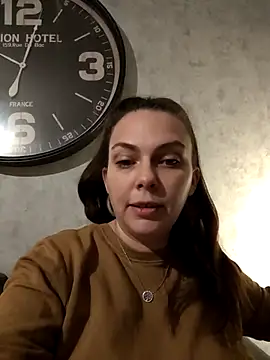 LEAsquirt91 online show from March 16, 9:05 pm