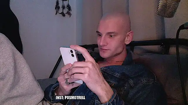 ETHAN MOORE online show from March 15, 3:40 pm