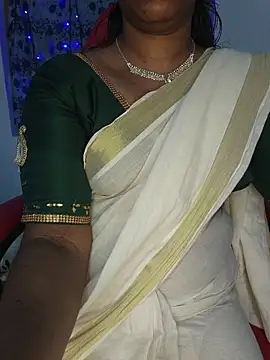Snapshot of Malluivaniya chatting on June 18, 6:02 am Malluivaniya online show from June 18, 6:02 am