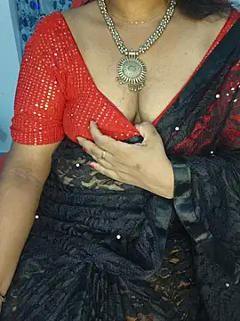 Snapshot of Malluivaniya chatting on June 22, 6:32 am Malluivaniya online show from June 22, 6:32 am