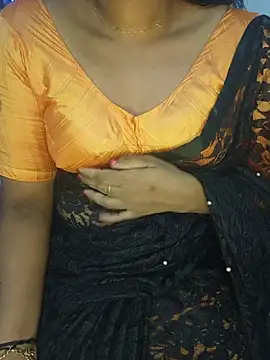 Snapshot of Malluivaniya chatting on July 2, 7:03 am Malluivaniya online show from July 2, 7:03 am