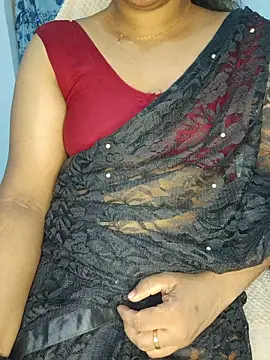 Snapshot of Malluivaniya chatting on July 18, 5:39 pm Malluivaniya online show from July 18, 5:39 pm