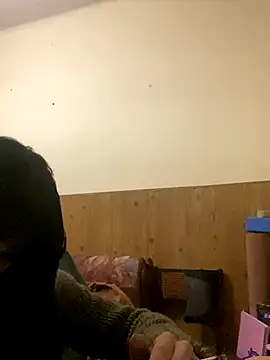 Snapshot of calliemaggotbone chatting on January 5, 6:33 pm calliemaggotbone online show from January 5, 6:33 pm