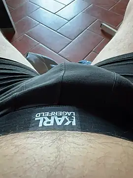 Snapshot of jacky4501 chatting on June 12, 12:37 pm jacky4501 online show from June 12, 12:37 pm