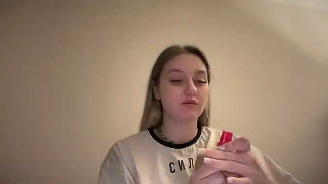 Snapshot of Isabel-Bailey chatting on December 20, 10:22 pm Isabel-Bailey online show from December 20, 10:22 pm