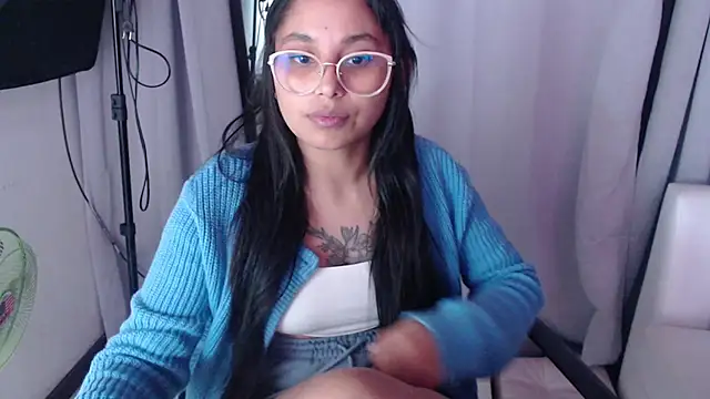 Cuteprincess21 online show from February 2, 6:48 am