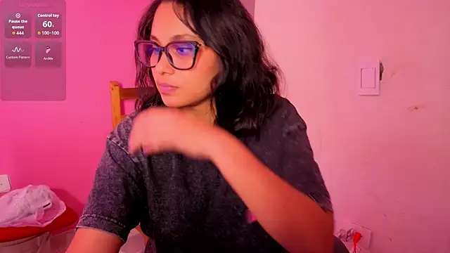 Cuteprincess21 online show from October 15, 12:22 am