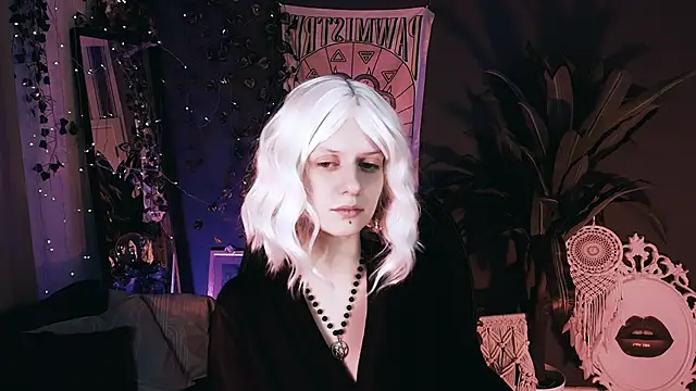 Noah ElmerX online show from November 18, 4:33 pm