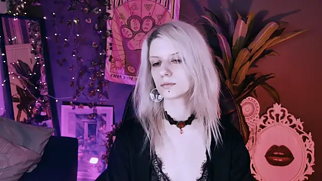 Noah ElmerX online show from March 25, 1:28 pm