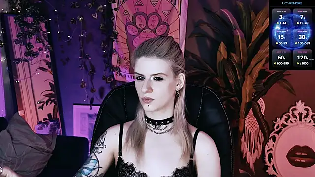 Snapshot of Noah_ElmerX chatting on June 6, 4:55 pm Noah ElmerX online show from June 6, 4:55 pm