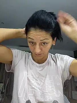 bruneta sexy23 online show from October 26, 5:24 am