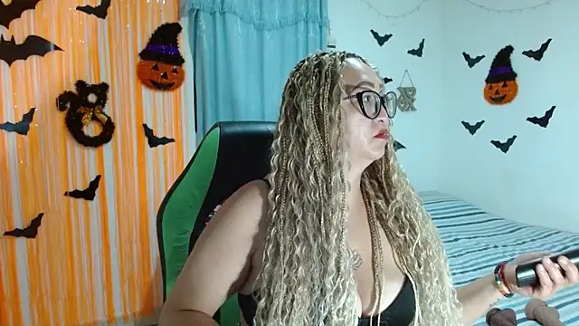 candy crazy38 online show from October 3, 9:01 pm