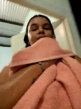 Snapshot of Bellota_22_Fuckme chatting on January 9, 2:14 am Bellota 22 Fuckme online show from January 9, 2:14 am