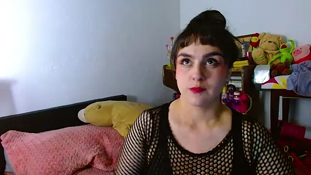 collette beaufoy  online show from June 3, 2:36 am