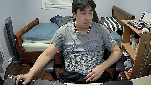 Koreanboy171 online show from March 27, 2:28 am