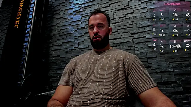 Snapshot of David_Big_Daddy chatting on October 16, 2:01 am David Big Daddy online show from October 16, 2:01 am