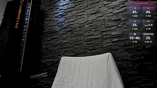 Snapshot of David_Big_Daddy chatting on November 20, 7:35 pm David Big Daddy online show from November 20, 7:35 pm