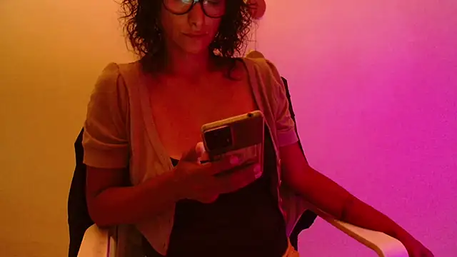 Snapshot of brdot_ chatting on December 19, 9:44 pm brdot online show from December 19, 9:44 pm