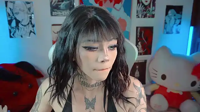 Snapshot of Deadly_Doll chatting on September 27, 8:36 pm Deadly Doll online show from September 27, 8:36 pm