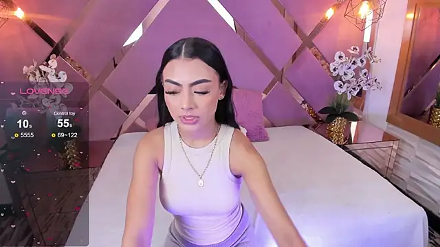 SHANONCLARK online show from February 27, 7:04 pm