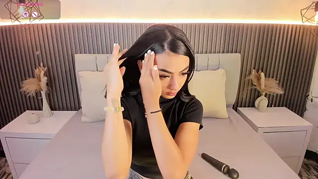 SHANONCLARK online show from September 23, 7:06 pm