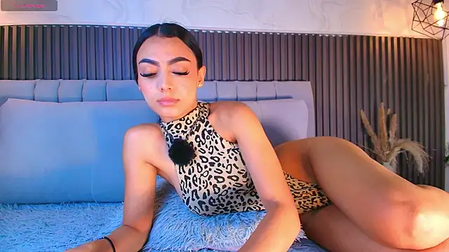 SHANONCLARK online show from March 9, 7:18 pm