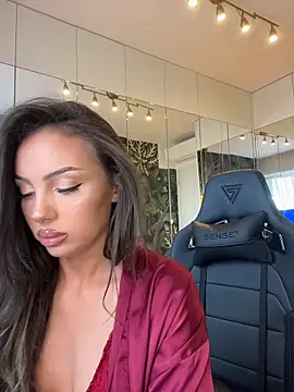 MileySin1111 online show from April 4, 10:02 am