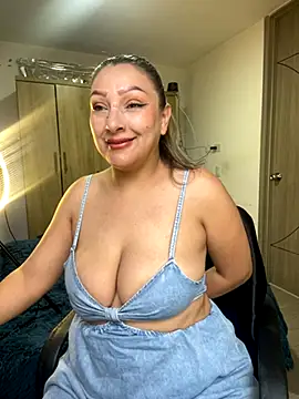 Lady  Pink online show from October 27, 8:35 pm