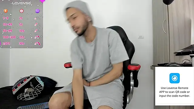 Snapshot of Aron_Baylor chatting on October 9, 1:14 am Aron Baylor online show from October 9, 1:14 am