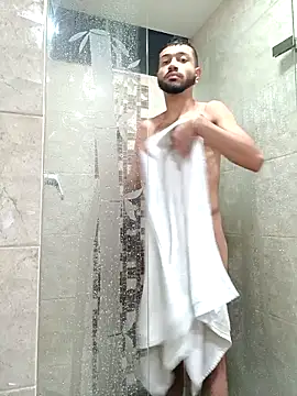 Snapshot of Aron_Baylor chatting on October 12, 11:59 pm Aron Baylor online show from October 12, 11:59 pm