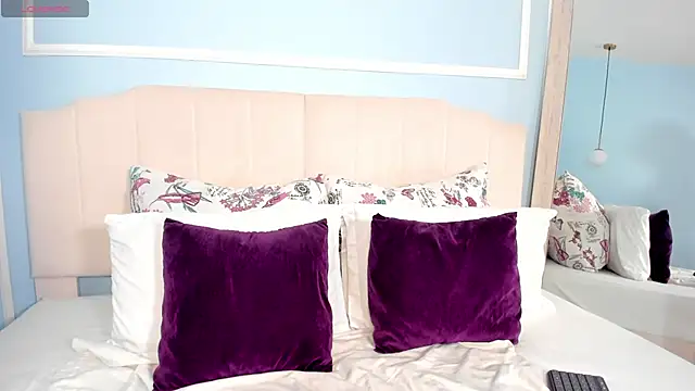 Snapshot of bhritany_brow chatting on December 5, 10:35 am bhritany brow online show from December 5, 10:35 am