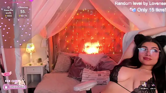 Ellie Jhonson   online show from March 8, 5:11 pm