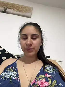 JenniferEdith online show from July 8, 5:28 pm